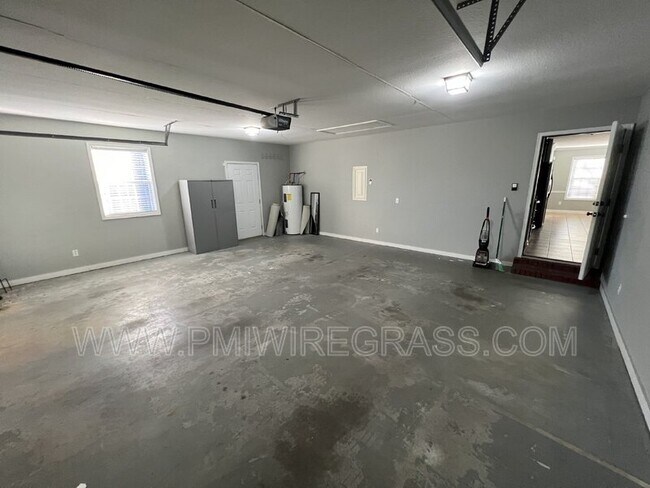 267 Maree Dr in Daleville, AL - Building Photo - Building Photo