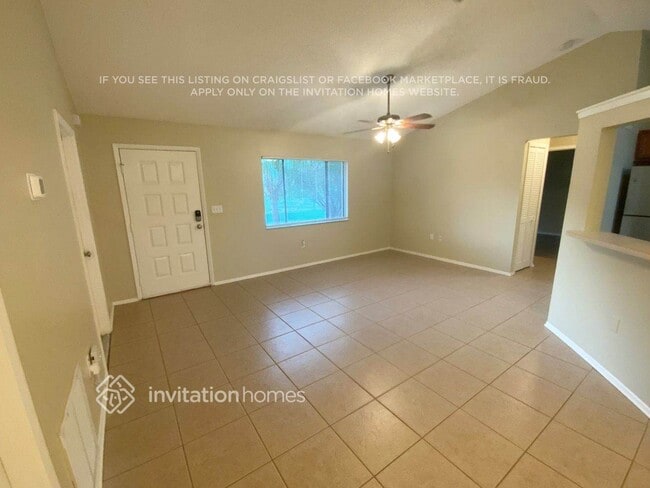 1331 Medina Ave NW in Palm Bay, FL - Foto de edificio - Building Photo
