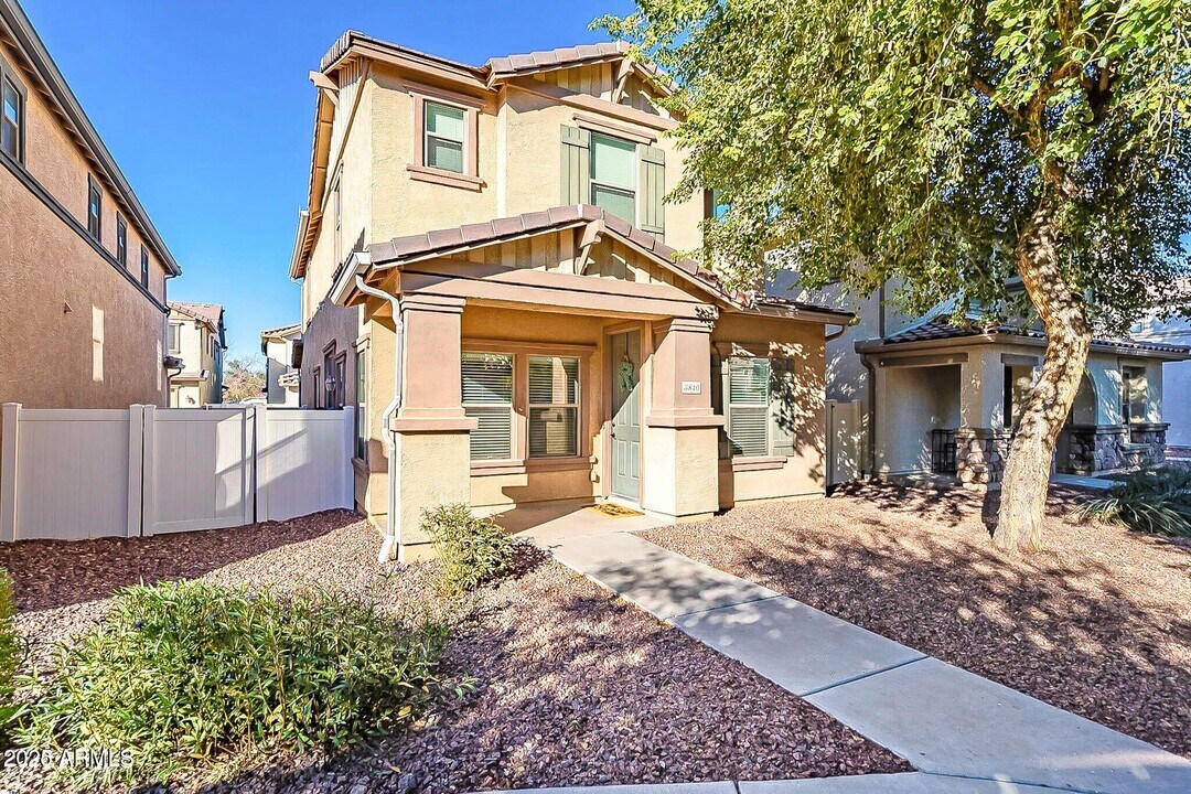 3840 E Jasper Dr in Gilbert, AZ - Building Photo
