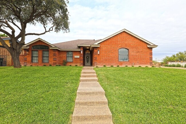 property at 220 Green Jay Ln
