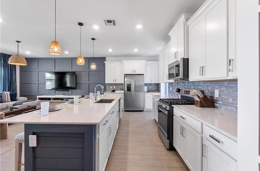 1318 Arrowhead Point Rd in Loxahatchee, FL - Building Photo
