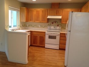 35413 Oakwood Dr in Saint Helens, OR - Building Photo - Building Photo