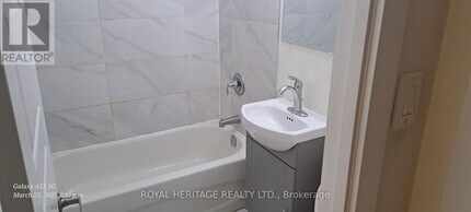 945-945 Simcoe St N in Oshawa, ON - Building Photo - Building Photo