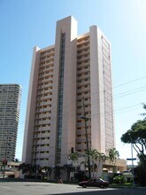 2439 Kapiolani Blvd, Unit 1002 in Honolulu, HI - Building Photo - Building Photo