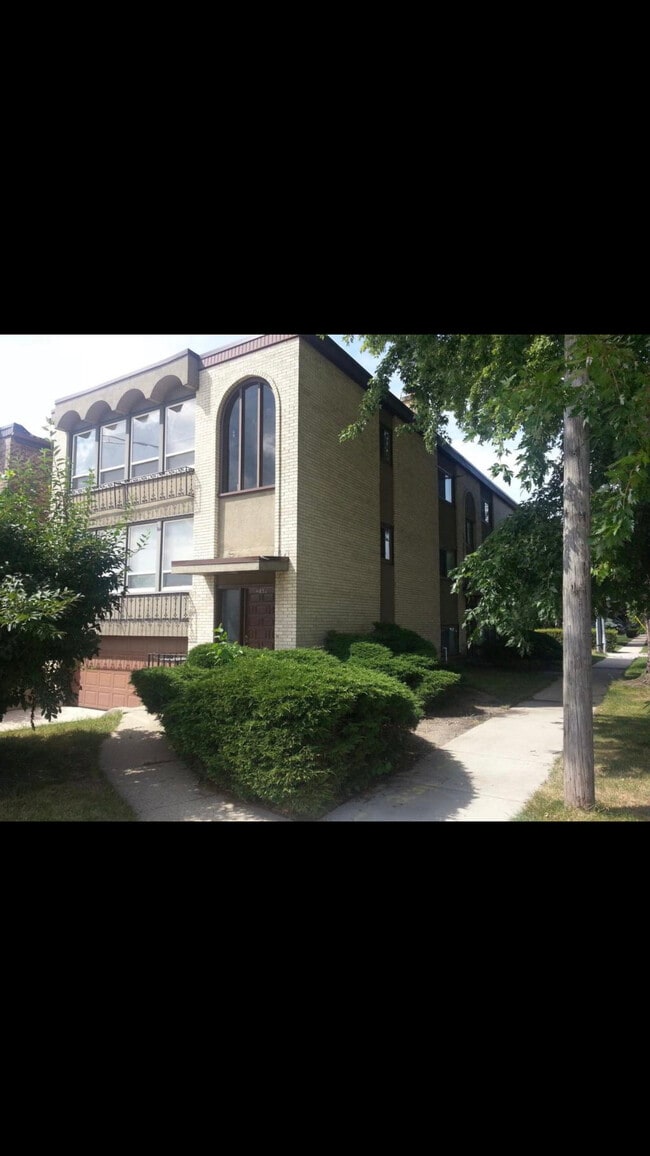4832 Old Orchard Rd, Unit 2