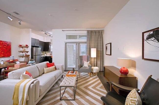 2848 Woodside St in Dallas, TX - Building Photo - Building Photo