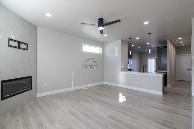 775 Rio Vis Lp in Richland, WA - Building Photo - Building Photo