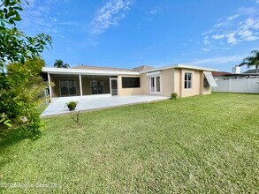 48 Country Club Rd in Cocoa Beach, FL - Building Photo - Building Photo