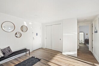 330 W 58th St in New York, NY - Building Photo - Building Photo