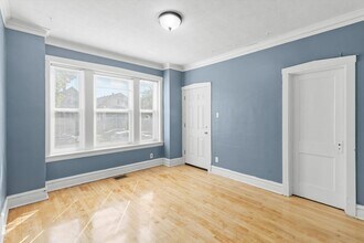 2246 N Leamington Ave, Unit 1 in Chicago, IL - Building Photo - Building Photo