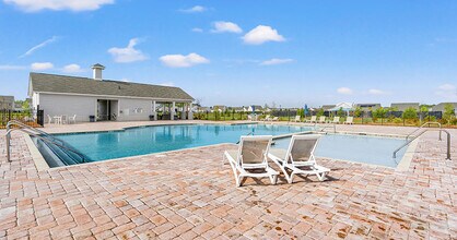 The Grove at Village Oaks in Myrtle Beach, SC - Foto de edificio - Building Photo