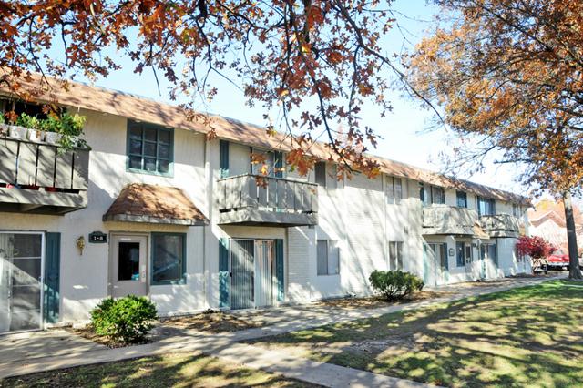 Forest Cove Apartments in Springfield, MO - Building Photo - Building Photo