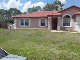 1163 Beacon St NW in Palm Bay, FL - Building Photo