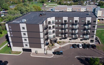 Onyx of Superior in Superior, WI - Foto de edificio - Building Photo