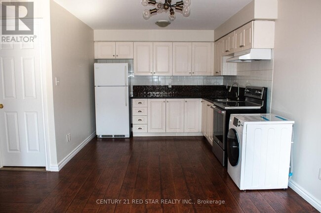 property at 28-228 Victoria Ave N