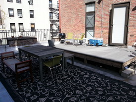 207 Second Ave in New York, NY - Building Photo