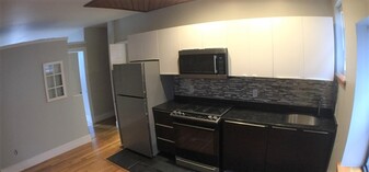 210 Hemenway St, Unit 1C in Boston, MA - Building Photo