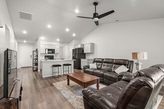 3950 E Syracuse St in Nampa, ID - Building Photo - Building Photo