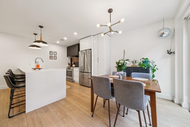 243 3rd St in Jersey City, NJ - Building Photo - Building Photo