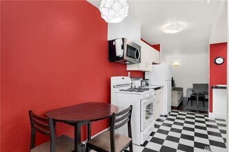 5060 Renton Ave S in Seattle, WA - Building Photo - Building Photo