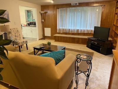 17807 8th Ave NE, Unit 2 in Shoreline, WA - Foto de edificio - Building Photo