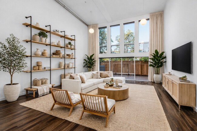 property at 4215 Glencoe Ave