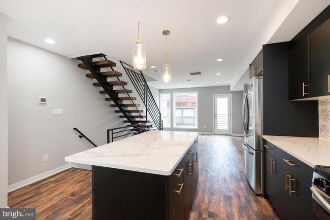 property at 815 Perkiomen St