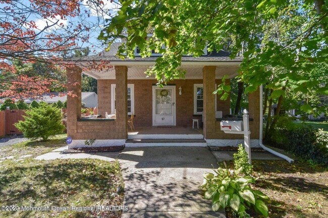 57 Memorial Pkwy in Atlantic Highlands, NJ - Building Photo - Building Photo