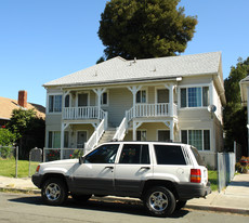 222-228 Illinois St Apartments