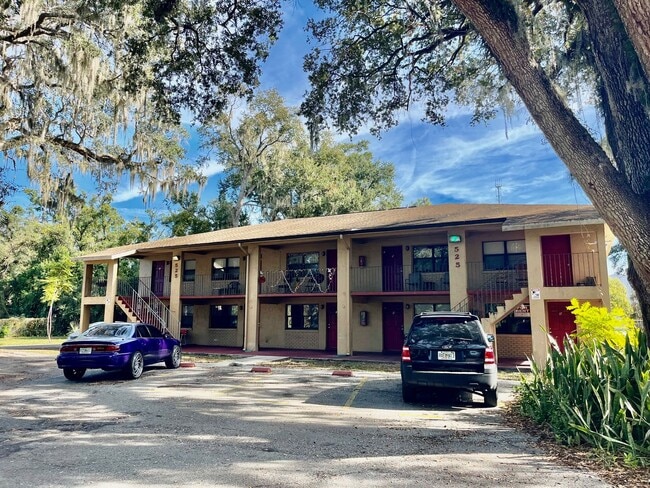 property at 525 N Morgan Ave