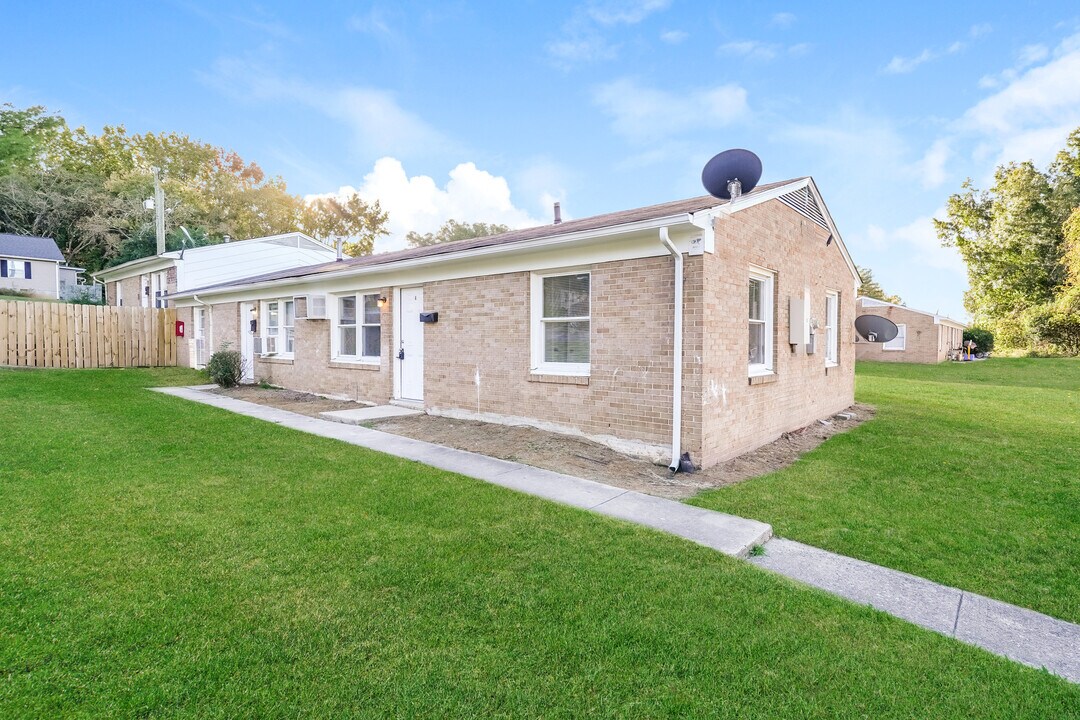 Greenwood Gardens in Greensboro, NC - Building Photo
