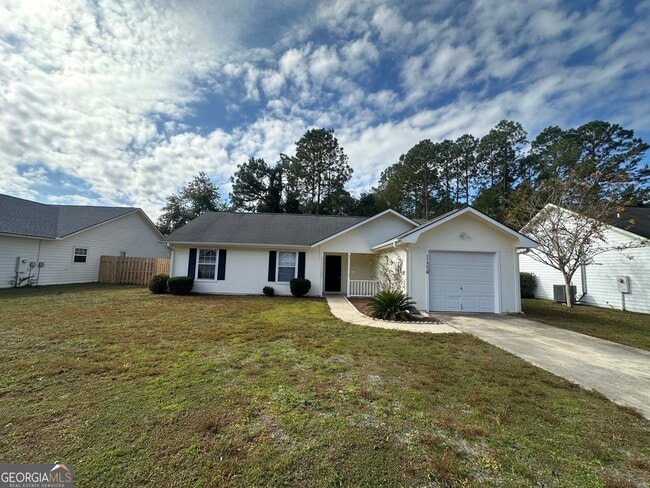 119 Lake Wisteria Ct in Kingsland, GA - Building Photo - Building Photo