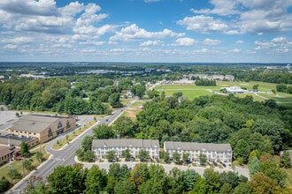 Oakland Place in Columbia, MD - Building Photo - Building Photo