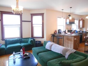 331 Faneuil St, Unit 3 in Boston, MA - Building Photo - Building Photo