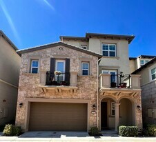 3024 Sonsilla Ln in San Ramon, CA - Building Photo
