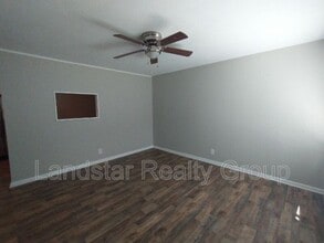 9816 Titan Dr in Louisville, KY - Building Photo - Building Photo