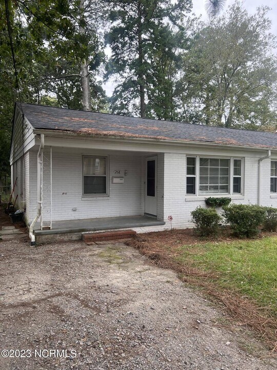 268 E Indiana Ave in Southern Pines, NC - Building Photo