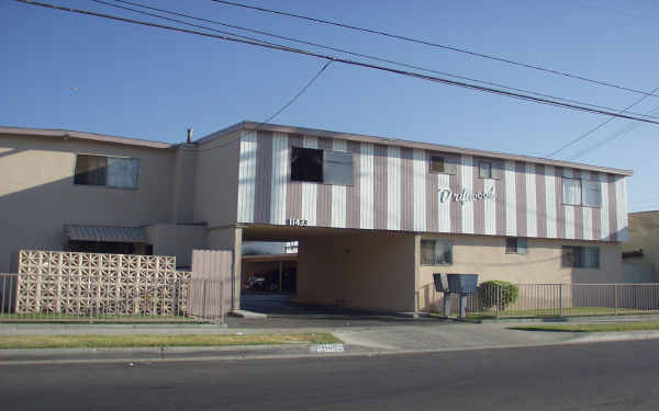 11433 Elliott Ave in El Monte, CA - Building Photo