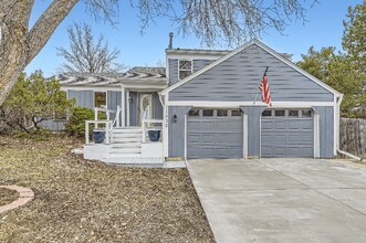 11032 Brownstone Dr in Parker, CO - Building Photo - Building Photo