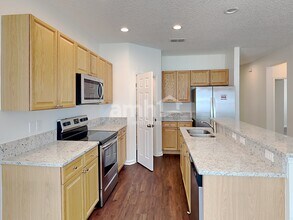 6243 Pendragon Pl in Jacksonville, FL - Foto de edificio - Building Photo