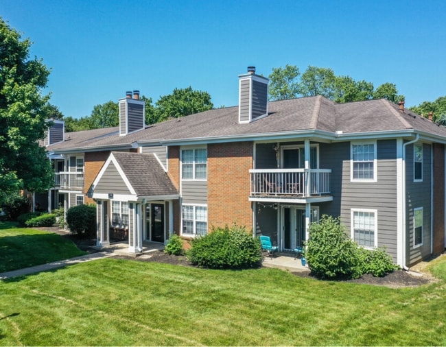 property at 2141 Bentwood Cir