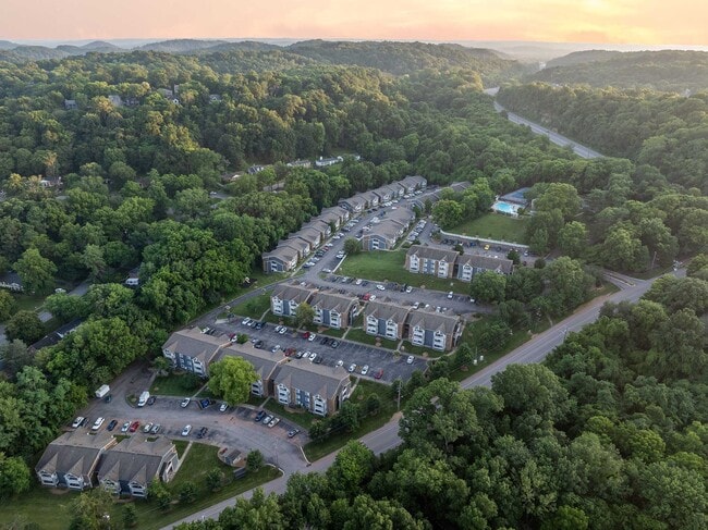 Legacy Hill in Nashville, TN - Foto de edificio - Building Photo