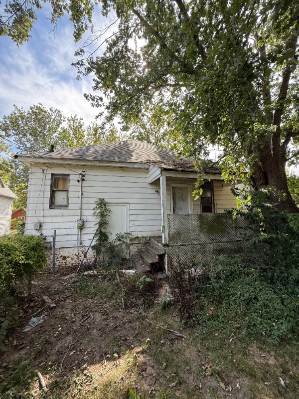 1096 W Green St in Decatur, IL - Building Photo - Building Photo