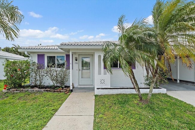 730 Spanish Dr S in Longboat Key, FL - Building Photo - Building Photo