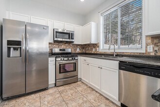 244 Windcroft Cir NW in Acworth, GA - Building Photo - Building Photo