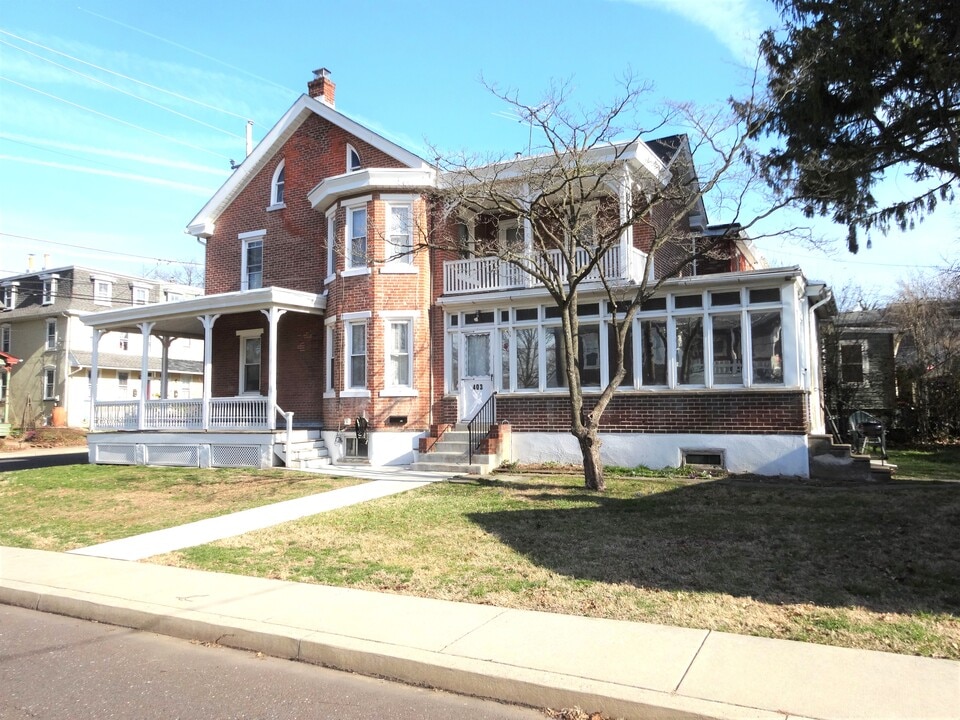403 School St, Unit Ground Floor in North Wales, PA - Foto de edificio