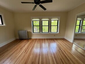 4614 N Sacramento Ave in Chicago, IL - Building Photo - Building Photo