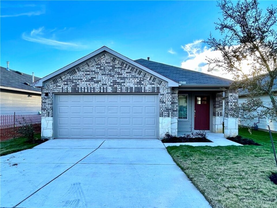 2917 Maryanne Ln in Pflugerville, TX - Building Photo