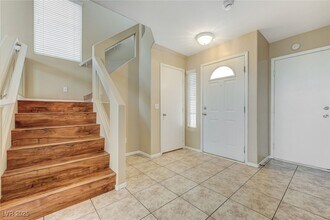 10204 Lemon Thyme St in Las Vegas, NV - Building Photo - Building Photo