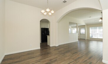 10914 Barker View Dr in Cypress, TX - Foto de edificio - Building Photo
